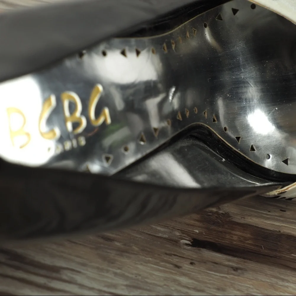 BCBGirls 7.5 black patent peep toe platform pumps - Picture 7 of 7
